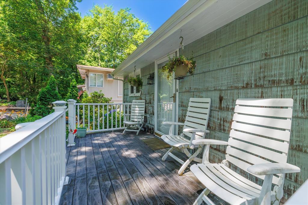 9 North Court, Bayville, NY 11709