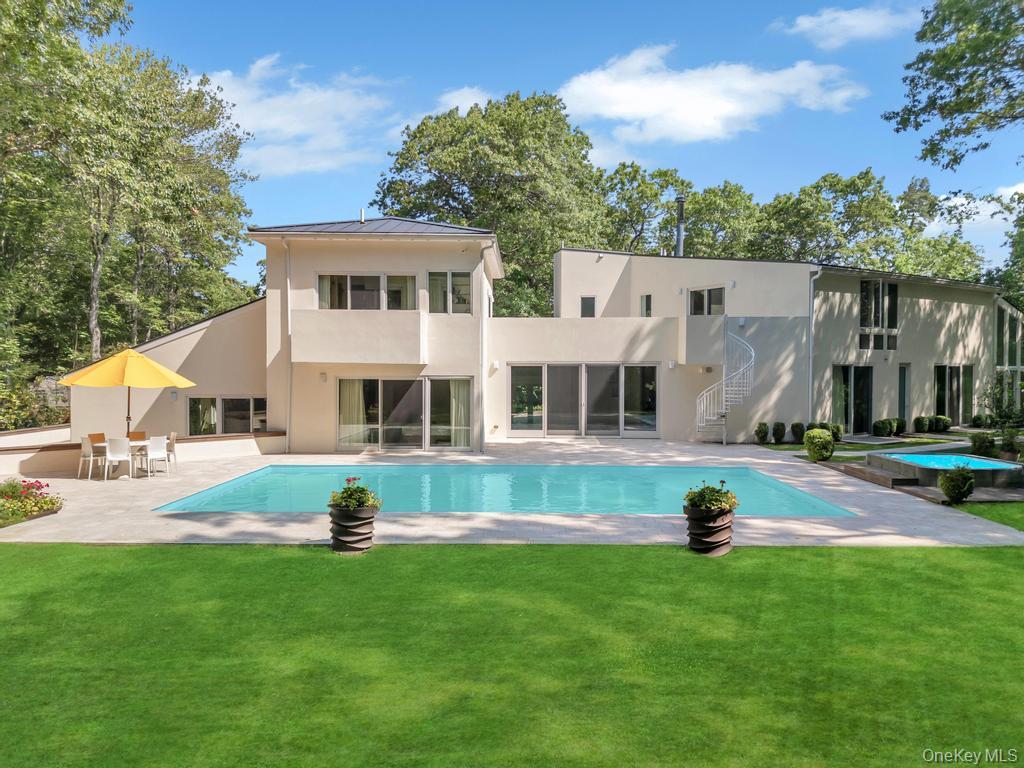 2222 Noyack Road, Sag Harbor, NY 11963