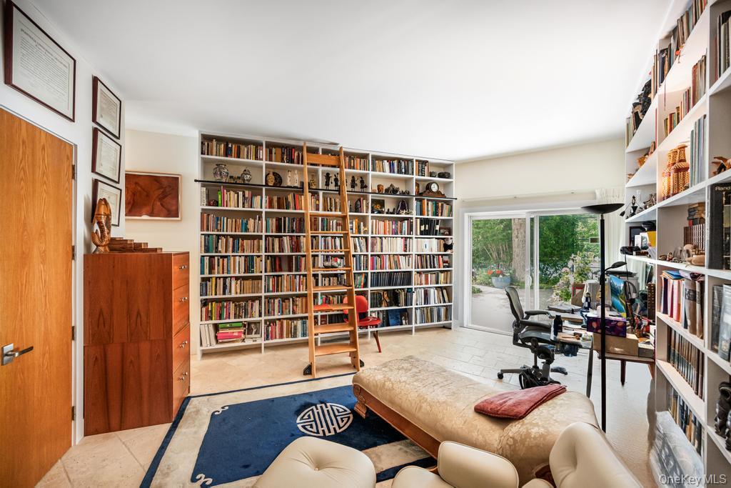 2222 Noyack Road, Sag Harbor, NY 11963