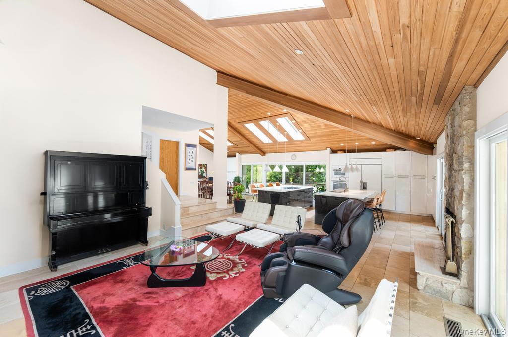 2222 Noyack Road, Sag Harbor, NY 11963