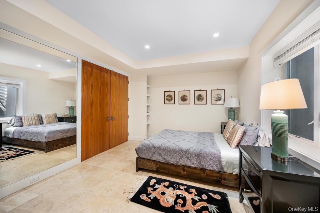 2222 Noyack Road, Sag Harbor, NY 11963