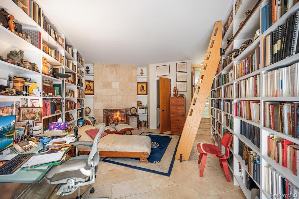 2222 Noyack Road, Sag Harbor, NY 11963