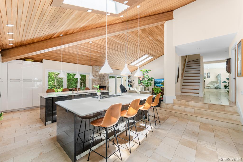 2222 Noyack Road, Sag Harbor, NY 11963