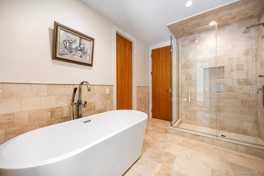 2222 Noyack Road, Sag Harbor, NY 11963