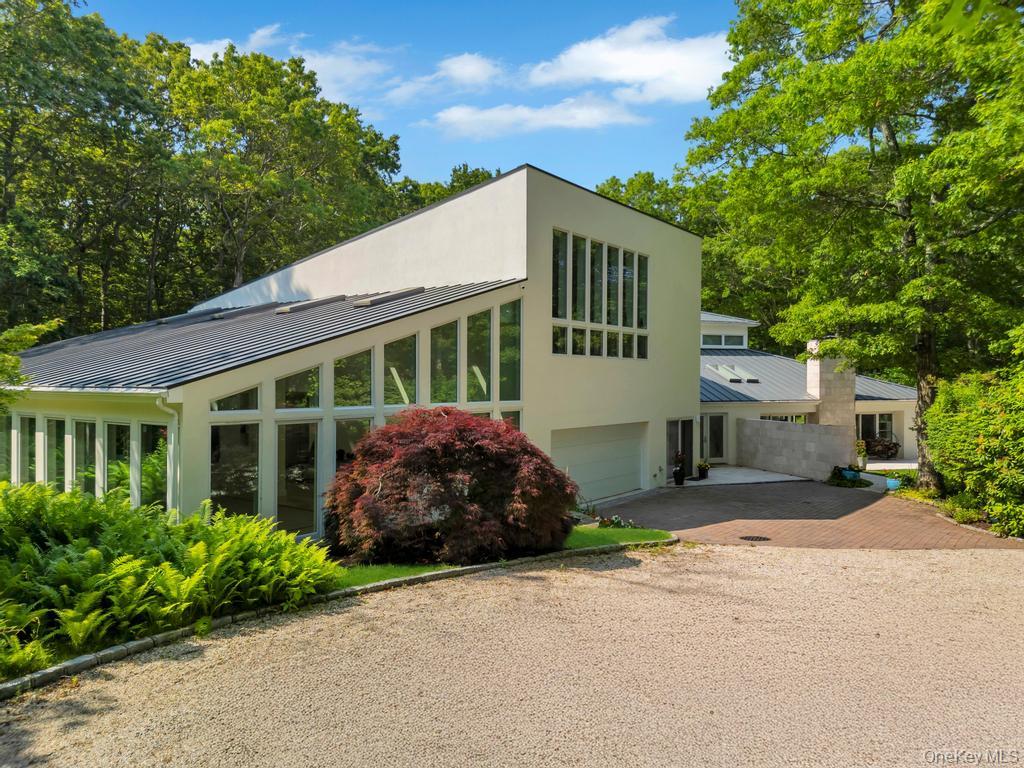 2222 Noyack Road, Sag Harbor, NY 11963