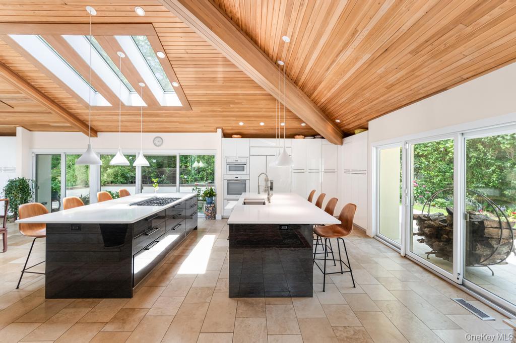 2222 Noyack Road, Sag Harbor, NY 11963