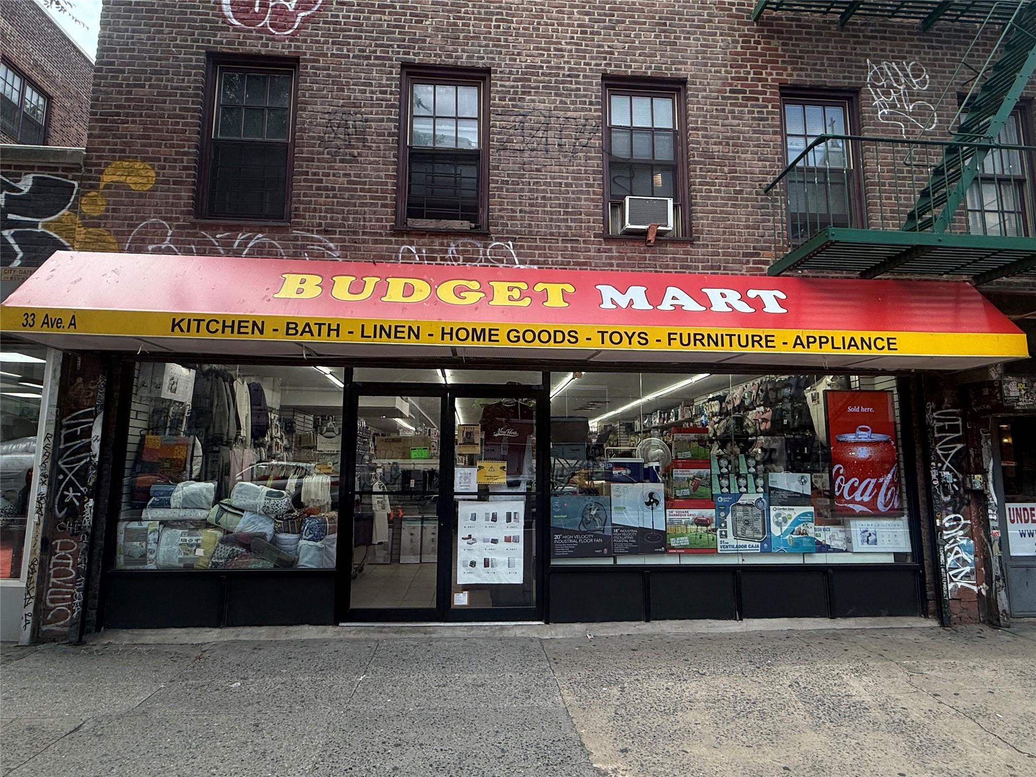 33 Avenue A, New York (Manhattan), NY 10009