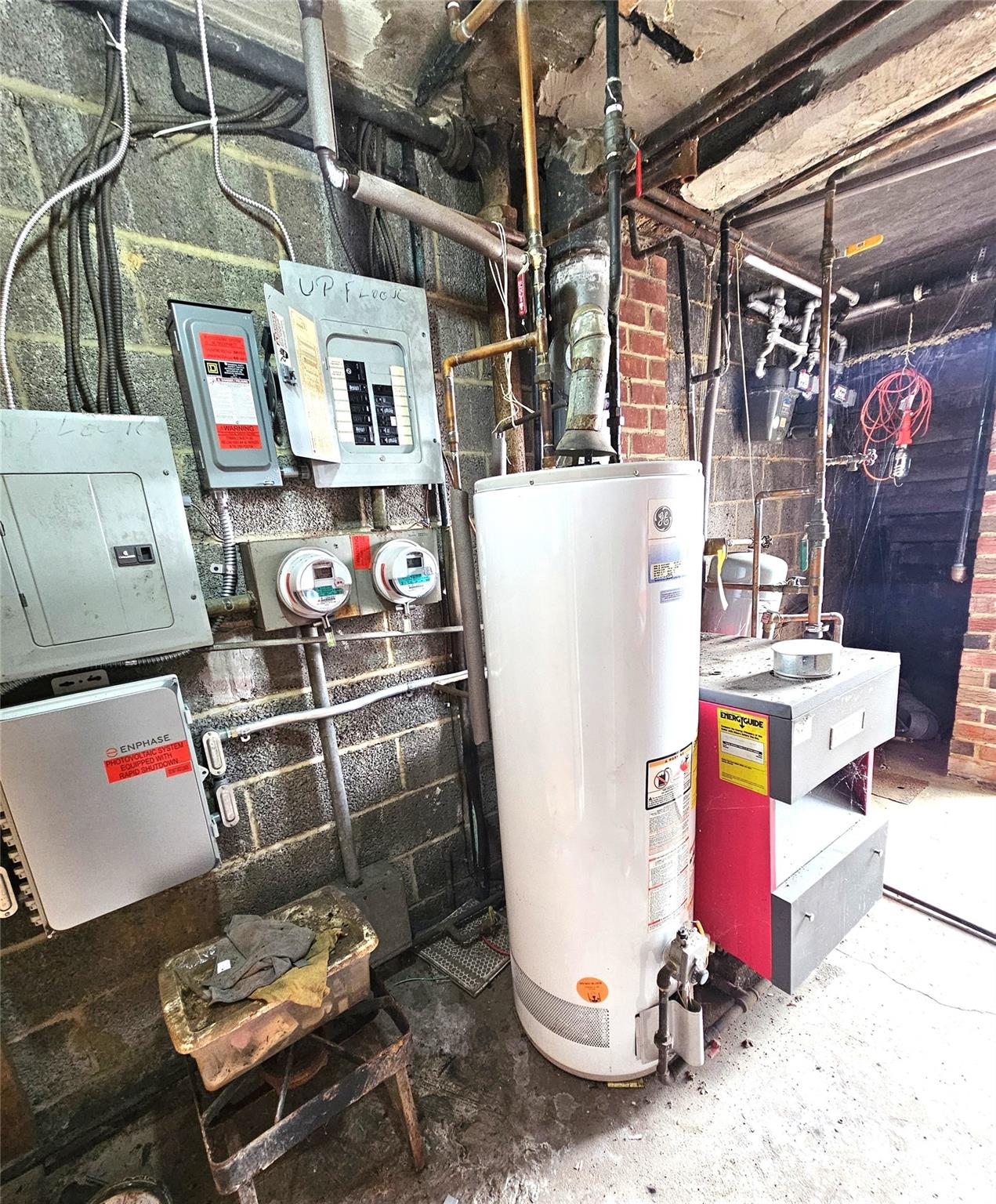 2164 Cross Bronx Expressway, Bronx, NY 10472