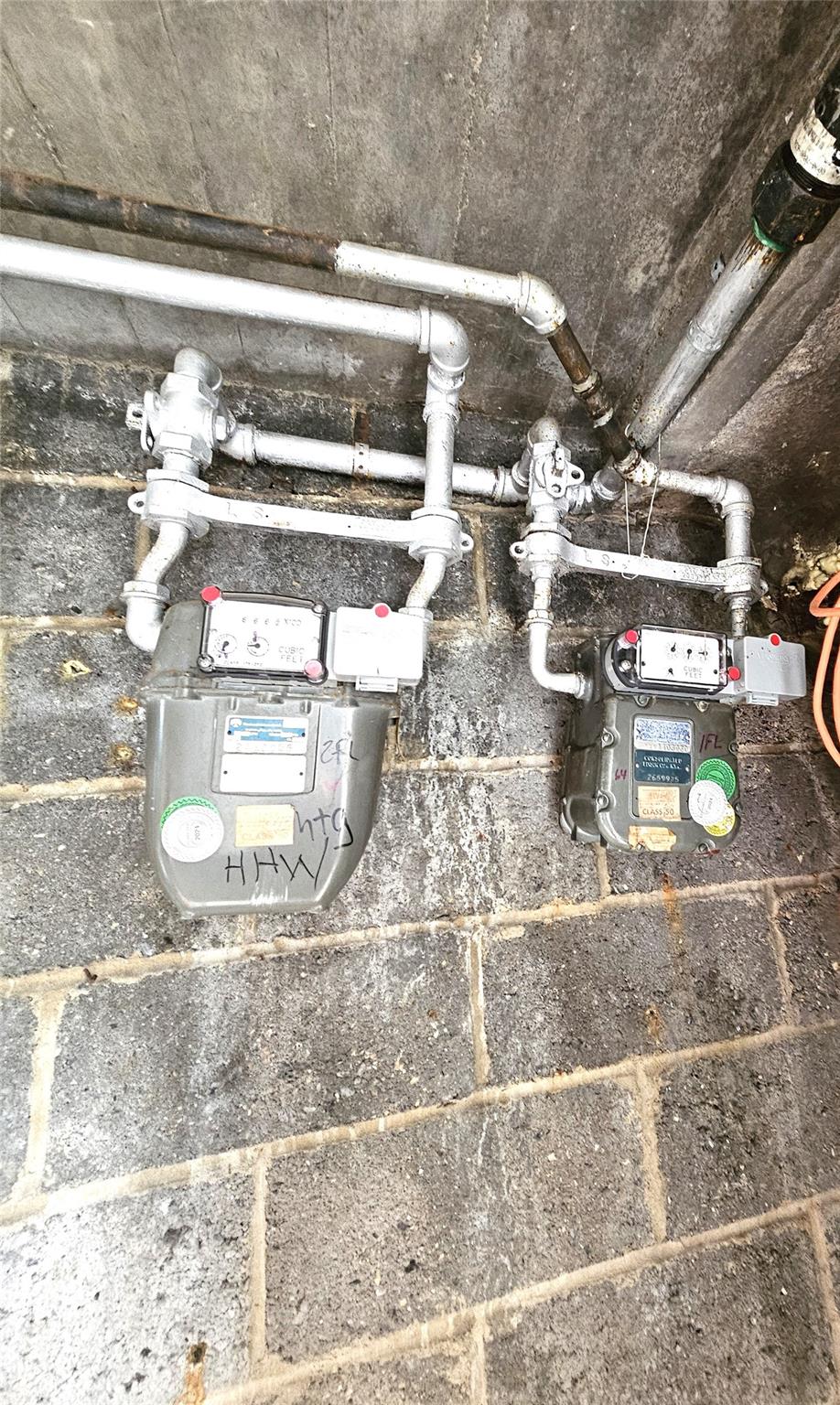 2164 Cross Bronx Expressway, Bronx, NY 10472