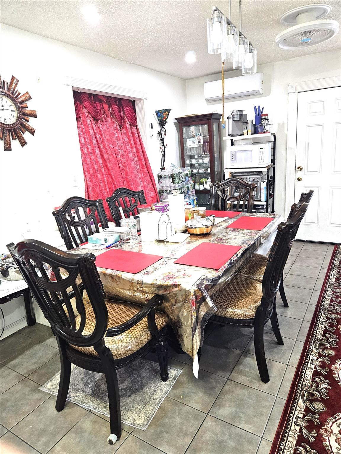 2164 Cross Bronx Expressway, Bronx, NY 10472