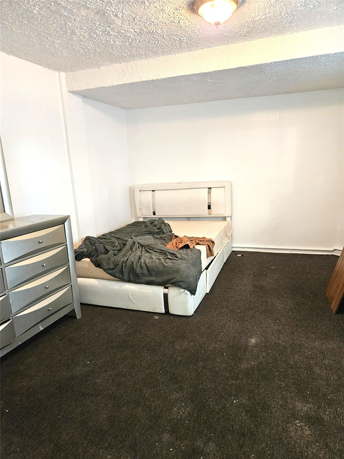 2164 Cross Bronx Expressway, Bronx, NY 10472