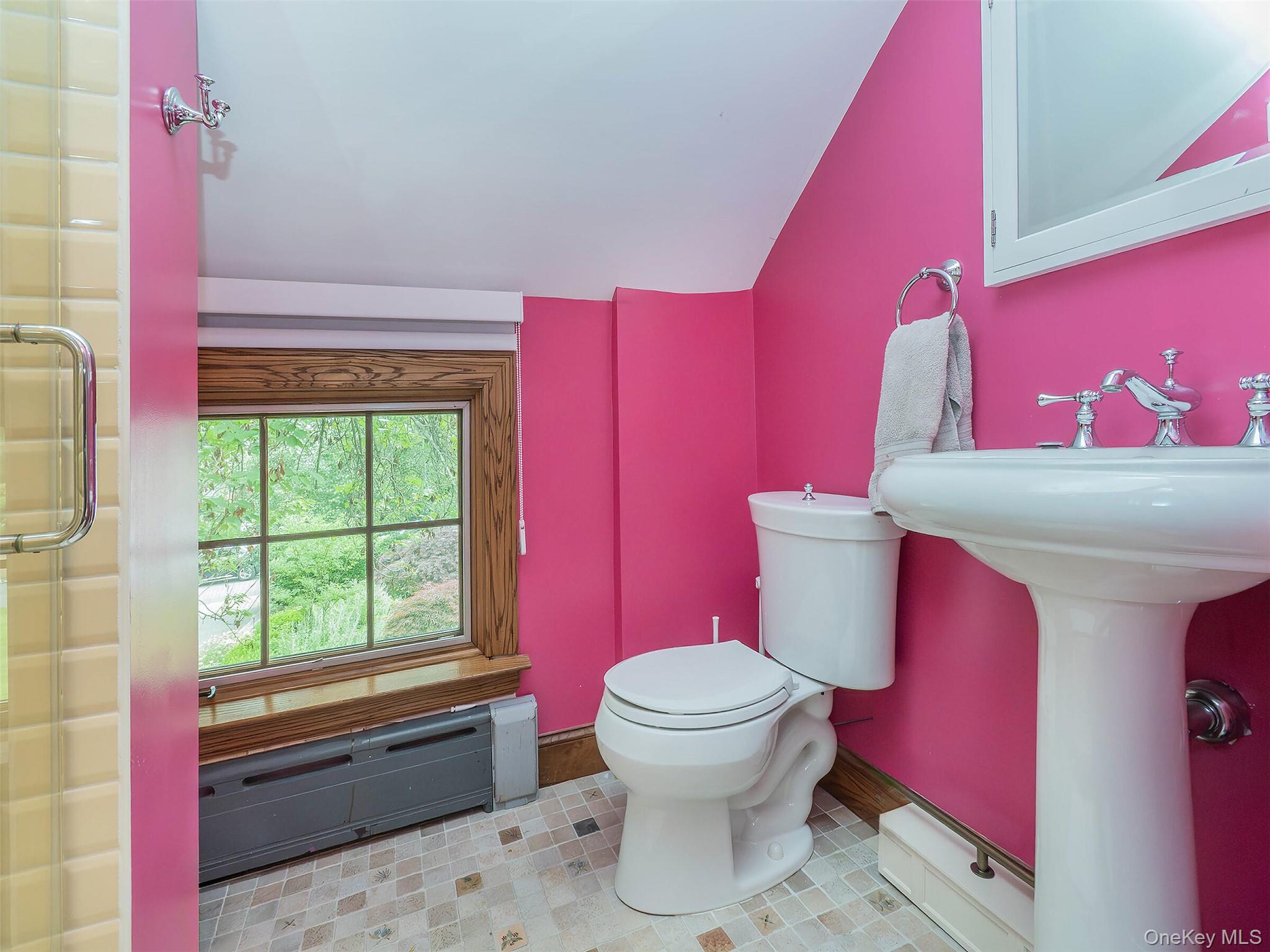 184 Circle Drive, Manhasset, NY 11030