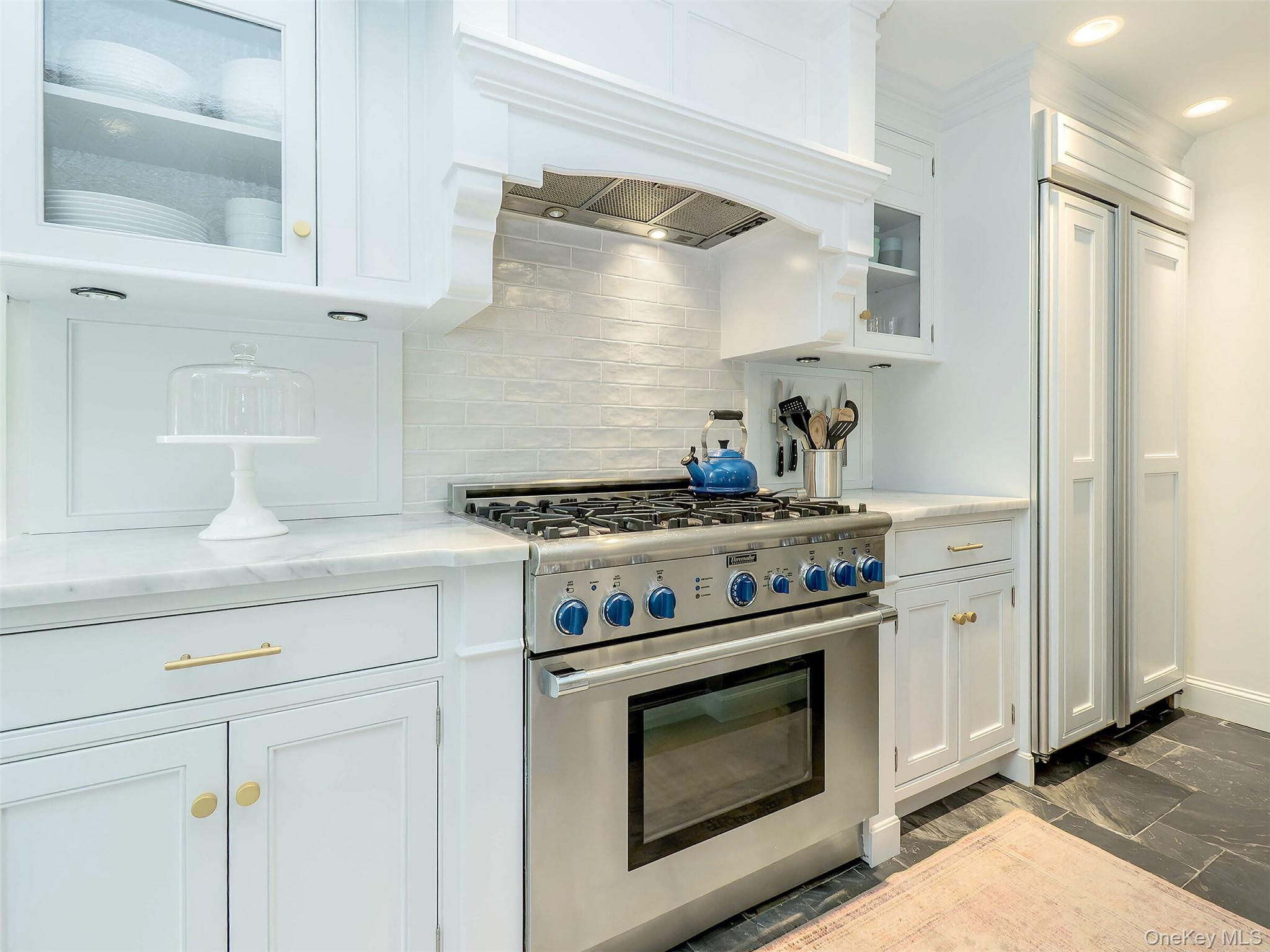 184 Circle Drive, Manhasset, NY 11030