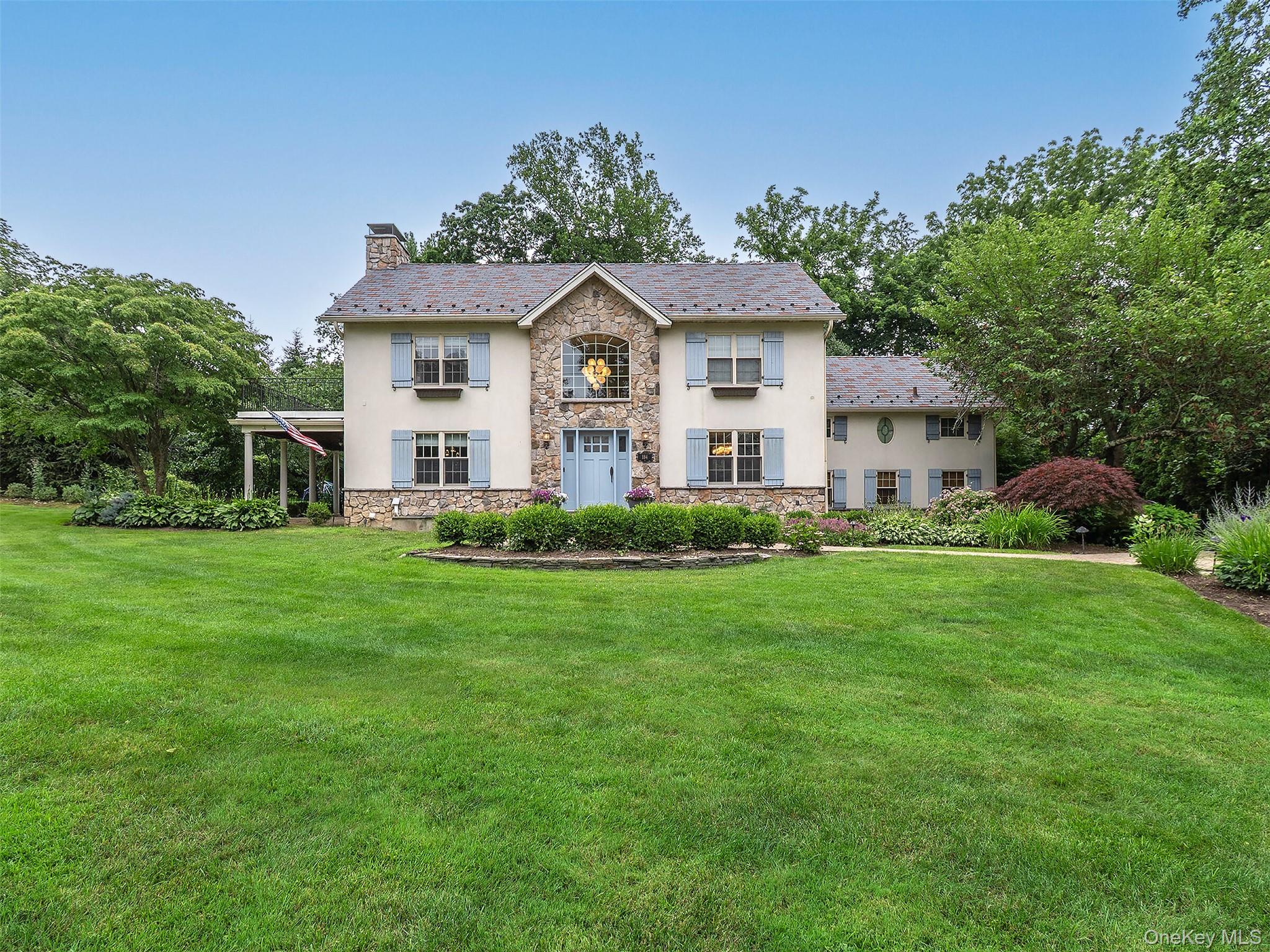 184 Circle Drive, Manhasset, NY 11030