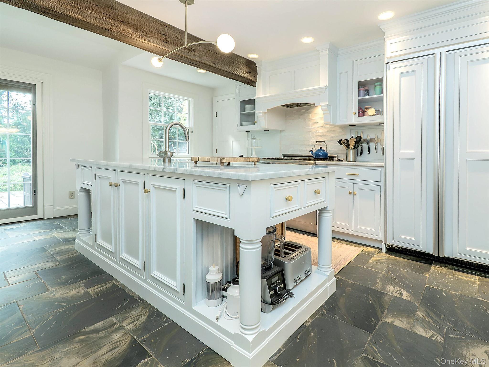 184 Circle Drive, Manhasset, NY 11030