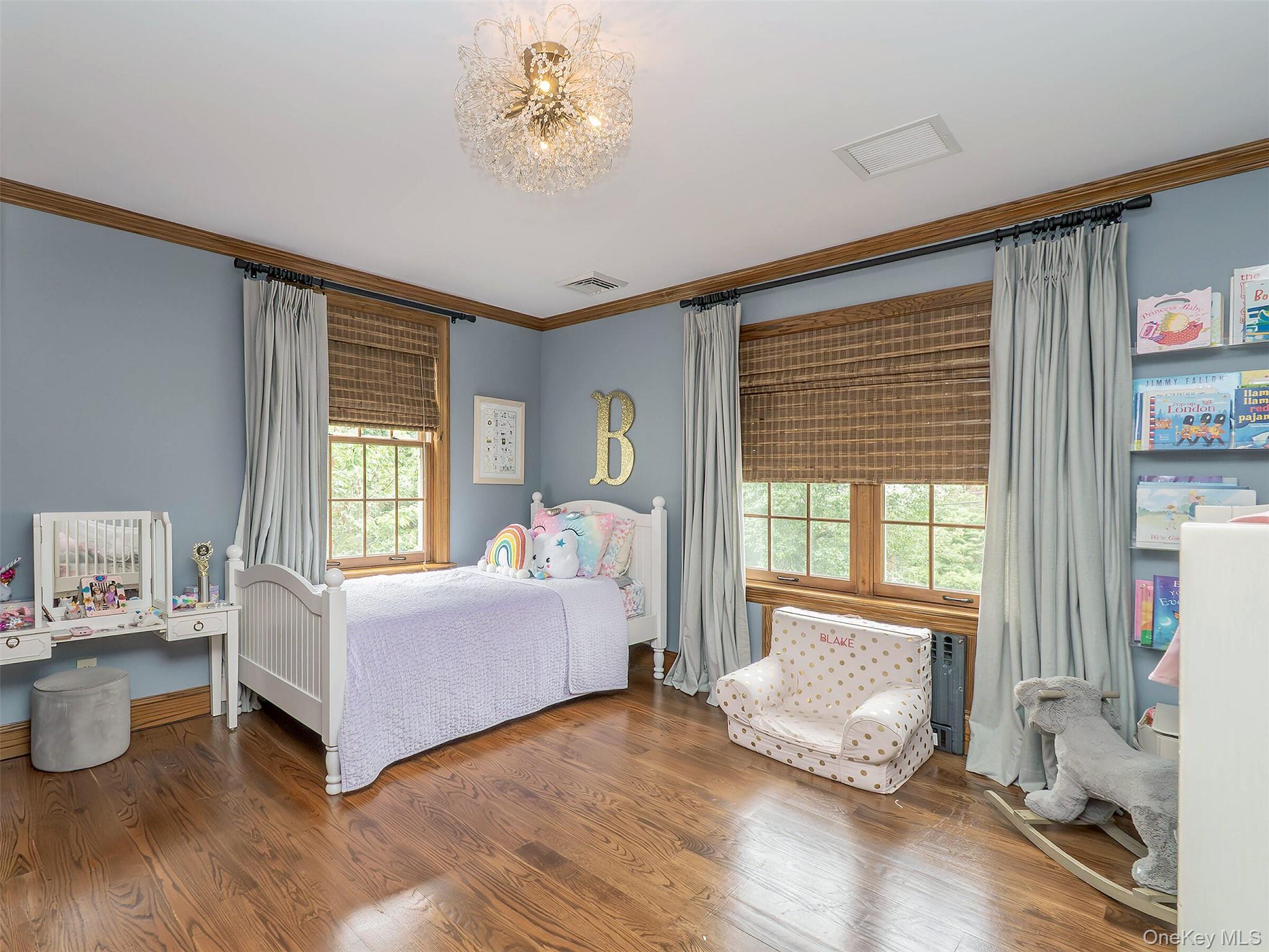 184 Circle Drive, Manhasset, NY 11030