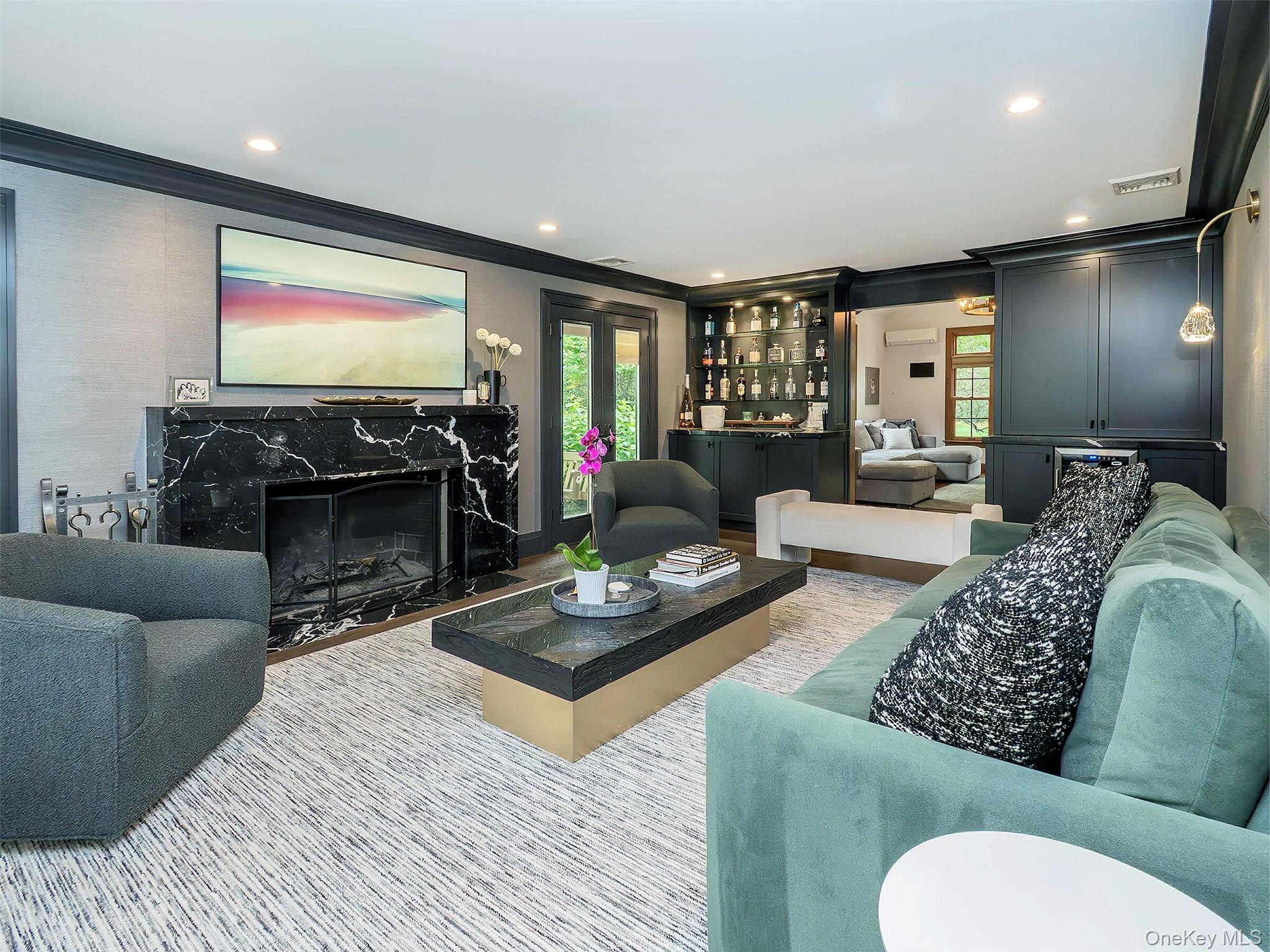 184 Circle Drive, Manhasset, NY 11030