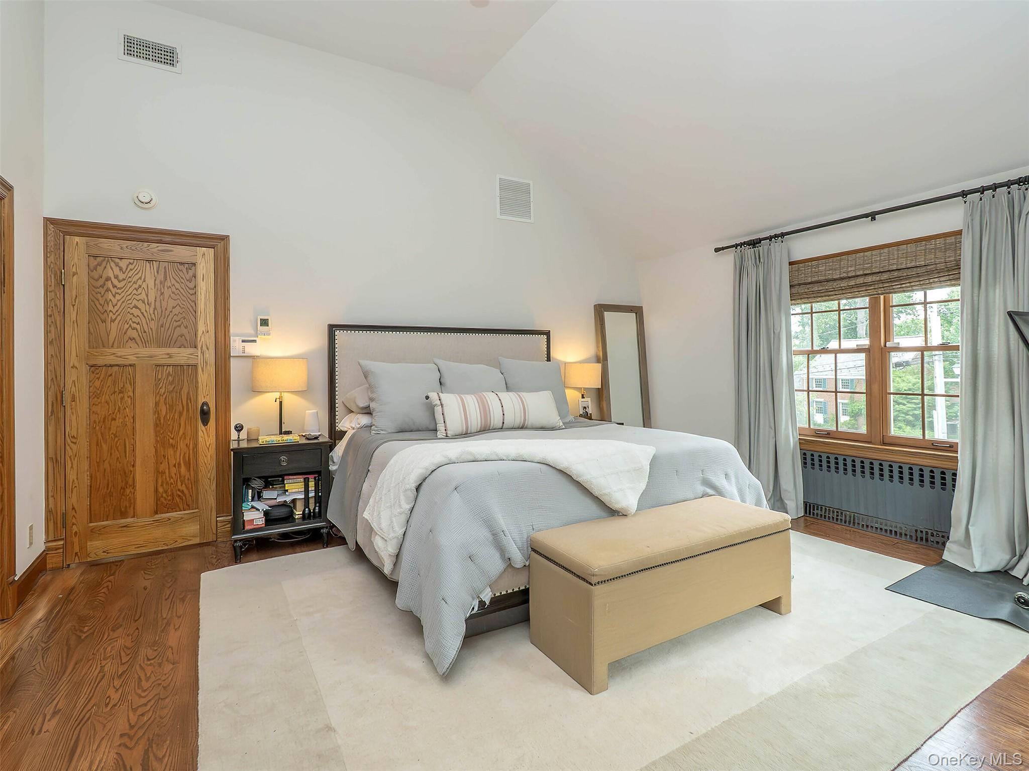 184 Circle Drive, Manhasset, NY 11030