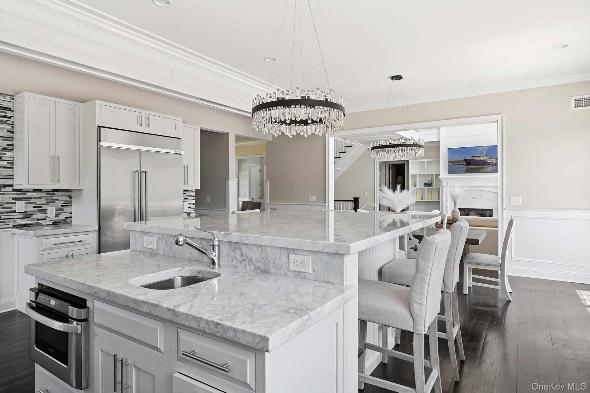 490 Montauk Highway, Southampton, NY 11968