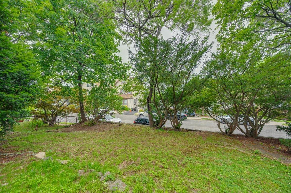 32 Brady Avenue, New Rochelle, NY 10805