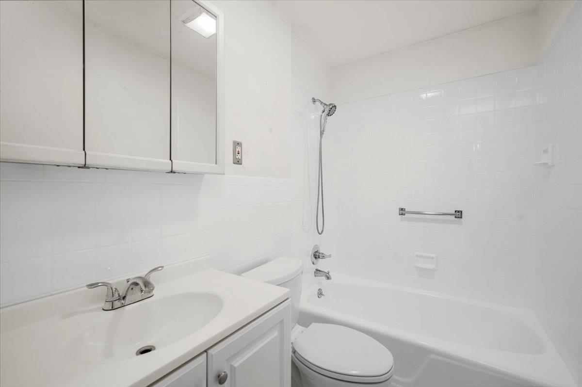 32 Brady Avenue, New Rochelle, NY 10805