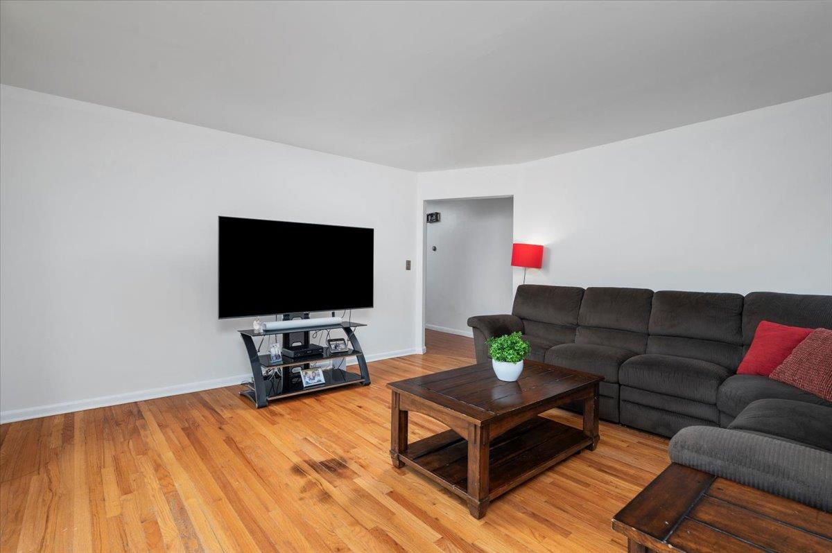 32 Brady Avenue, New Rochelle, NY 10805