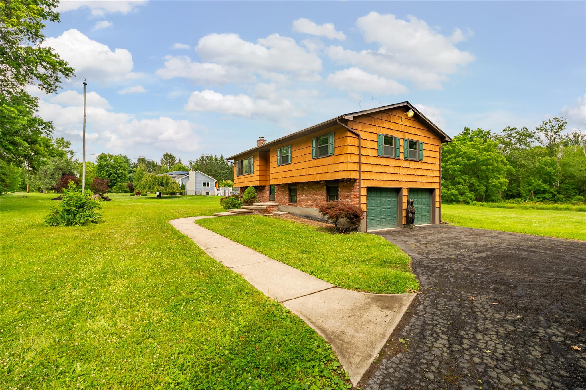 408 Bull Road, Rock Tavern, NY 12575