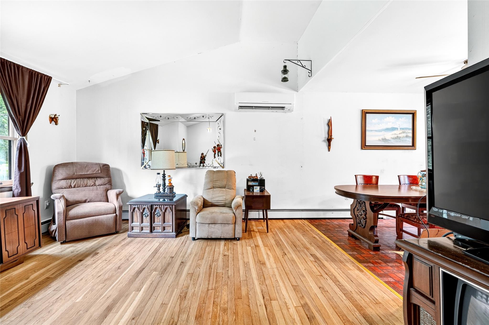 408 Bull Road, Rock Tavern, NY 12575