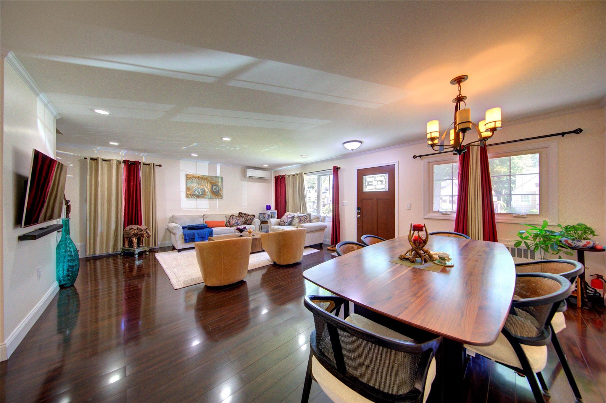 7622 265th Street, New Hyde Park, NY 11040