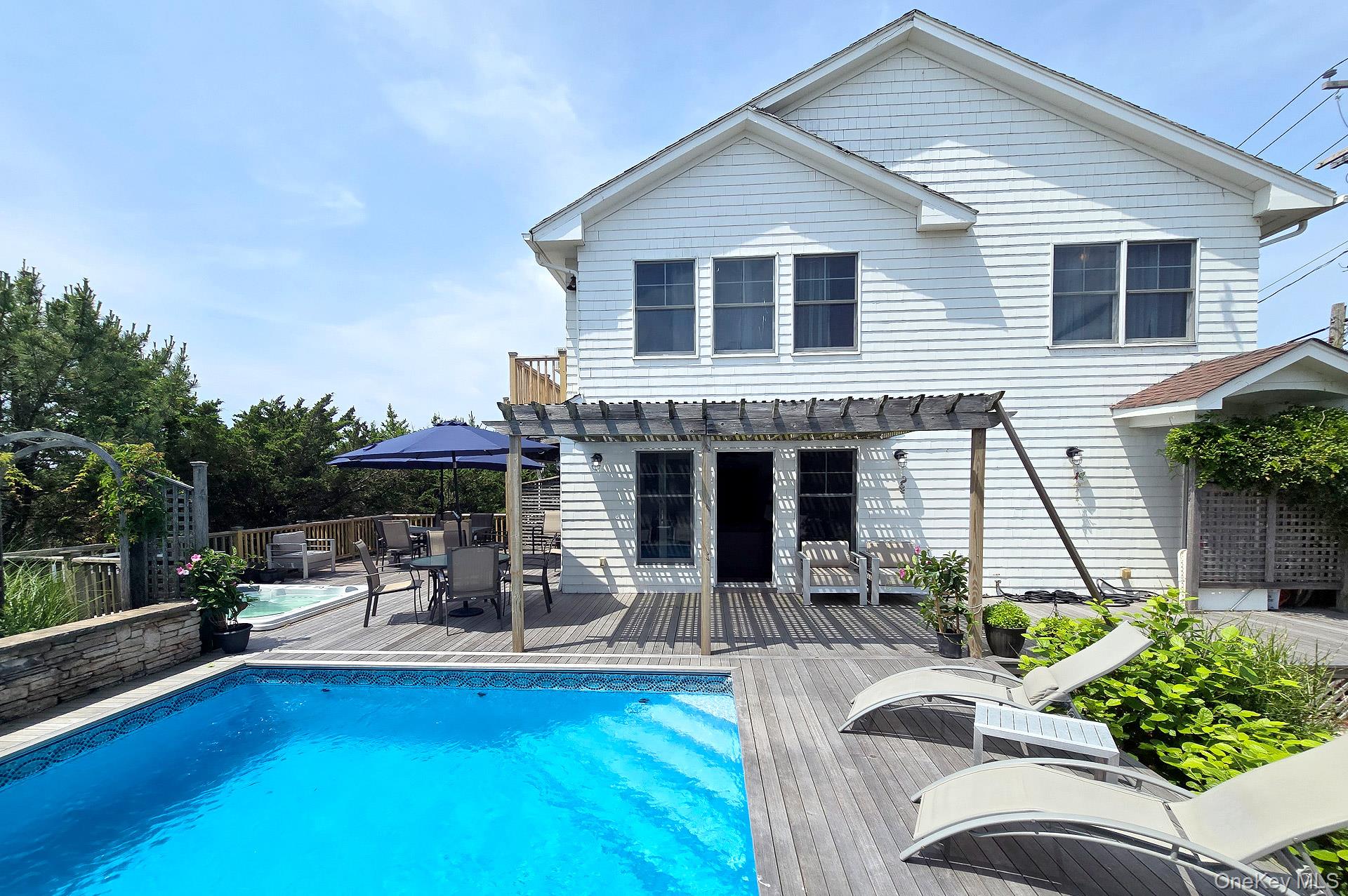 300 Lewis Walk, Cherry Grove, NY 11782