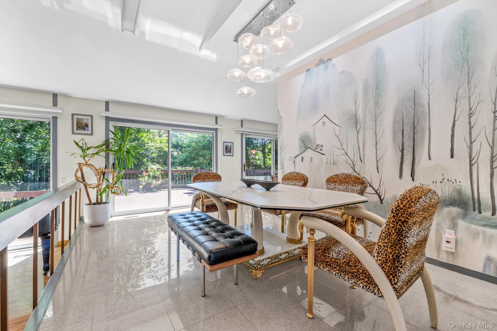 3 Horseshoe Lane, Great Neck, NY 11020