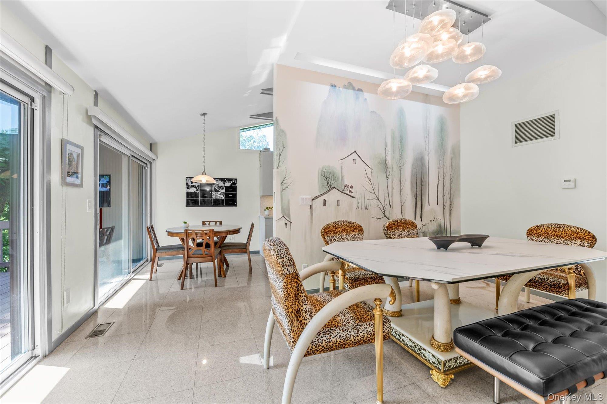 3 Horseshoe Lane, Great Neck, NY 11020