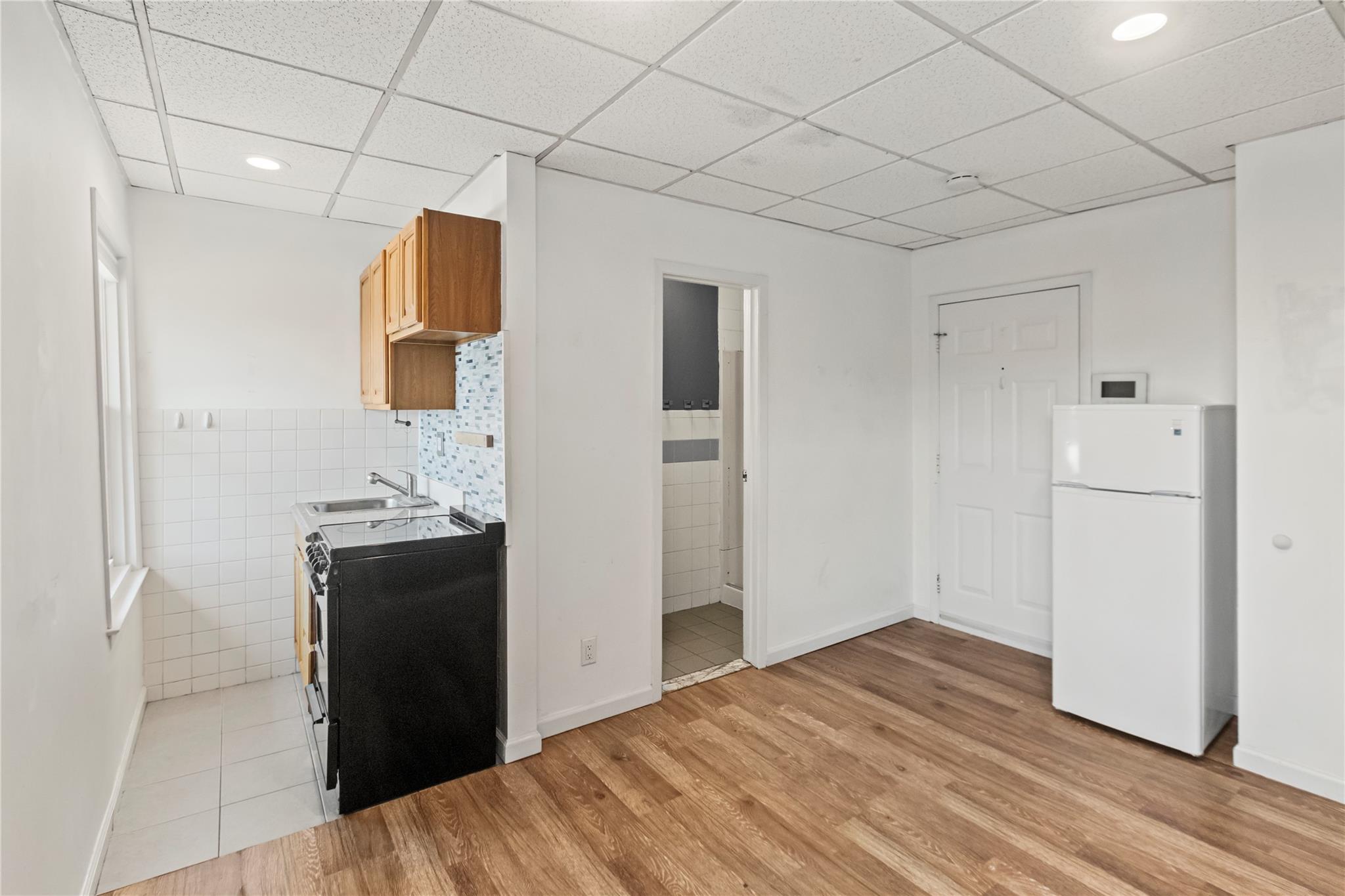 14 Bayville Avenue # 3, Bayville, NY 11709