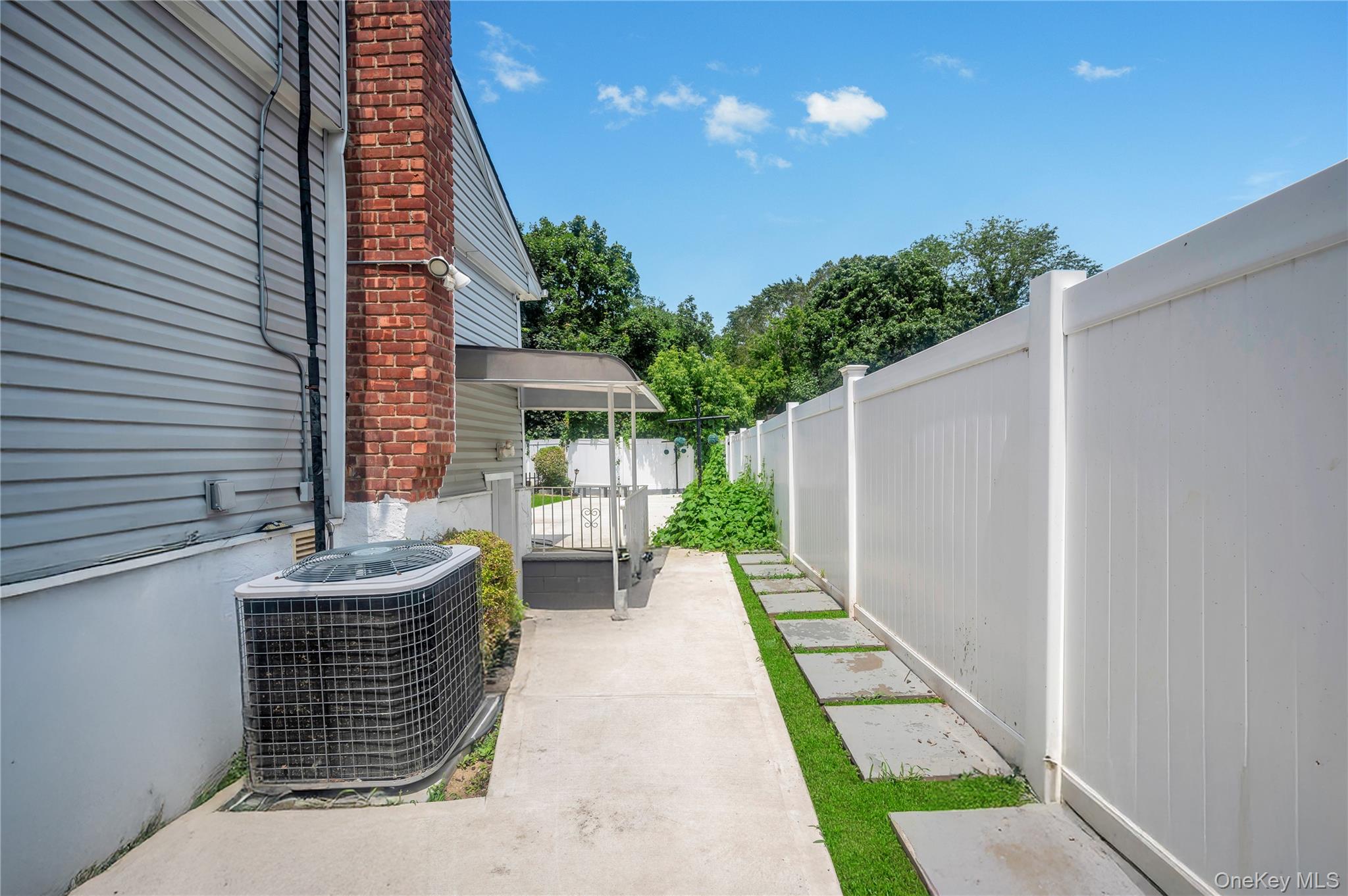 1091 Cramer Court, North Baldwin, NY 11510