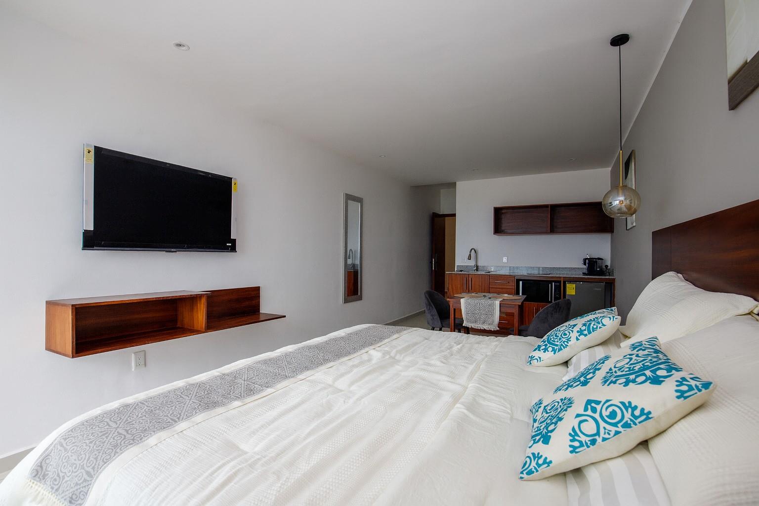 14 Rafael E. Melgar # 306, Other 77580