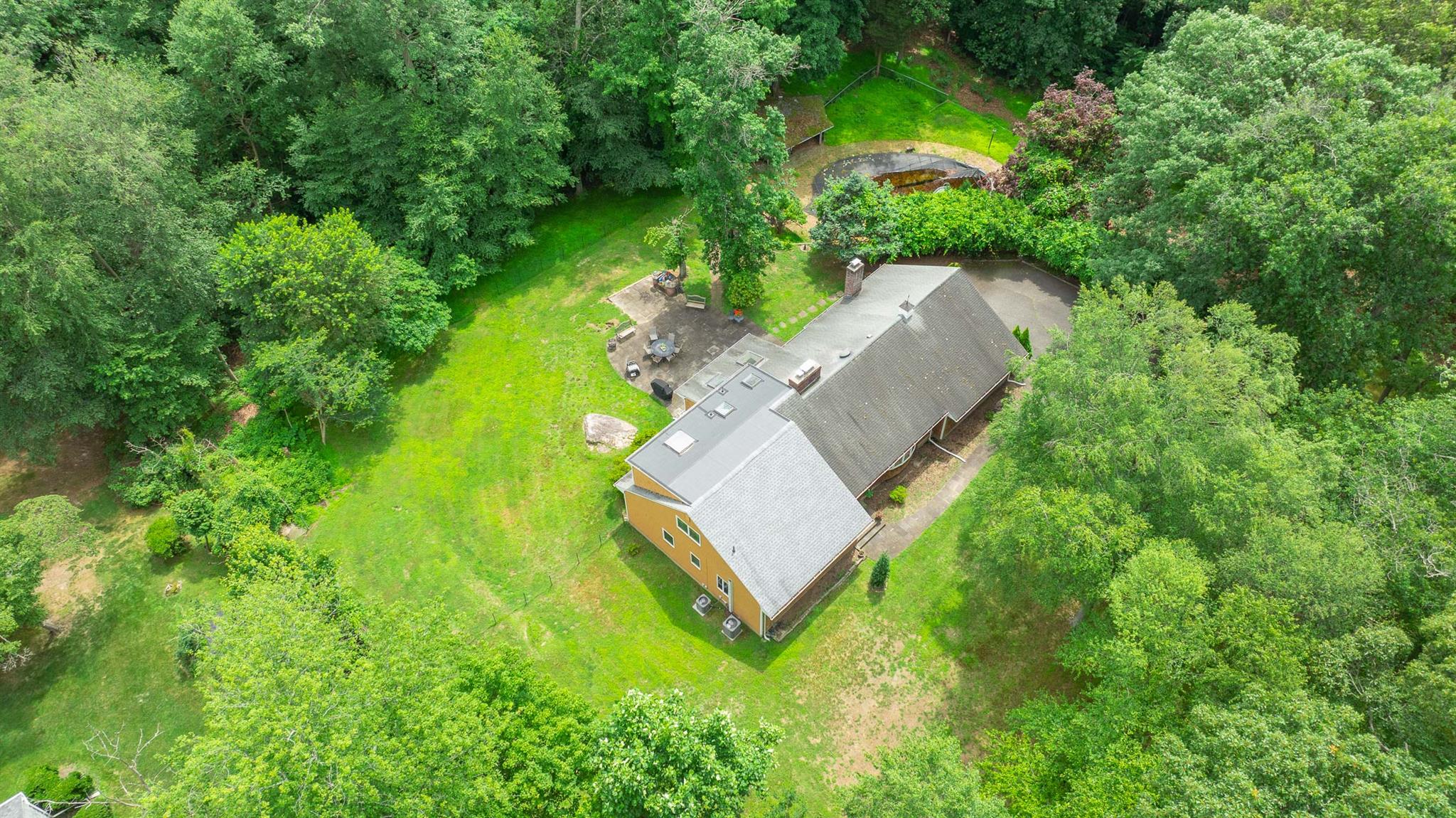 118 Harbor Road, Saint James, NY 11780