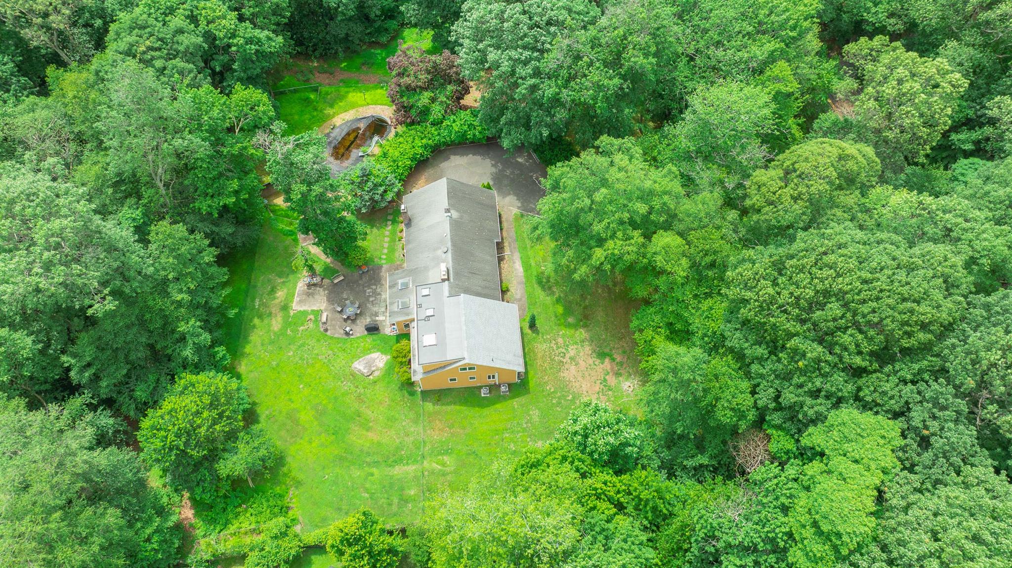 118 Harbor Road, Saint James, NY 11780