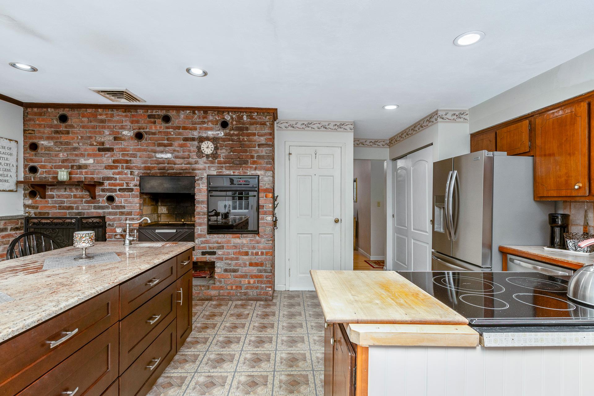 118 Harbor Road, Saint James, NY 11780