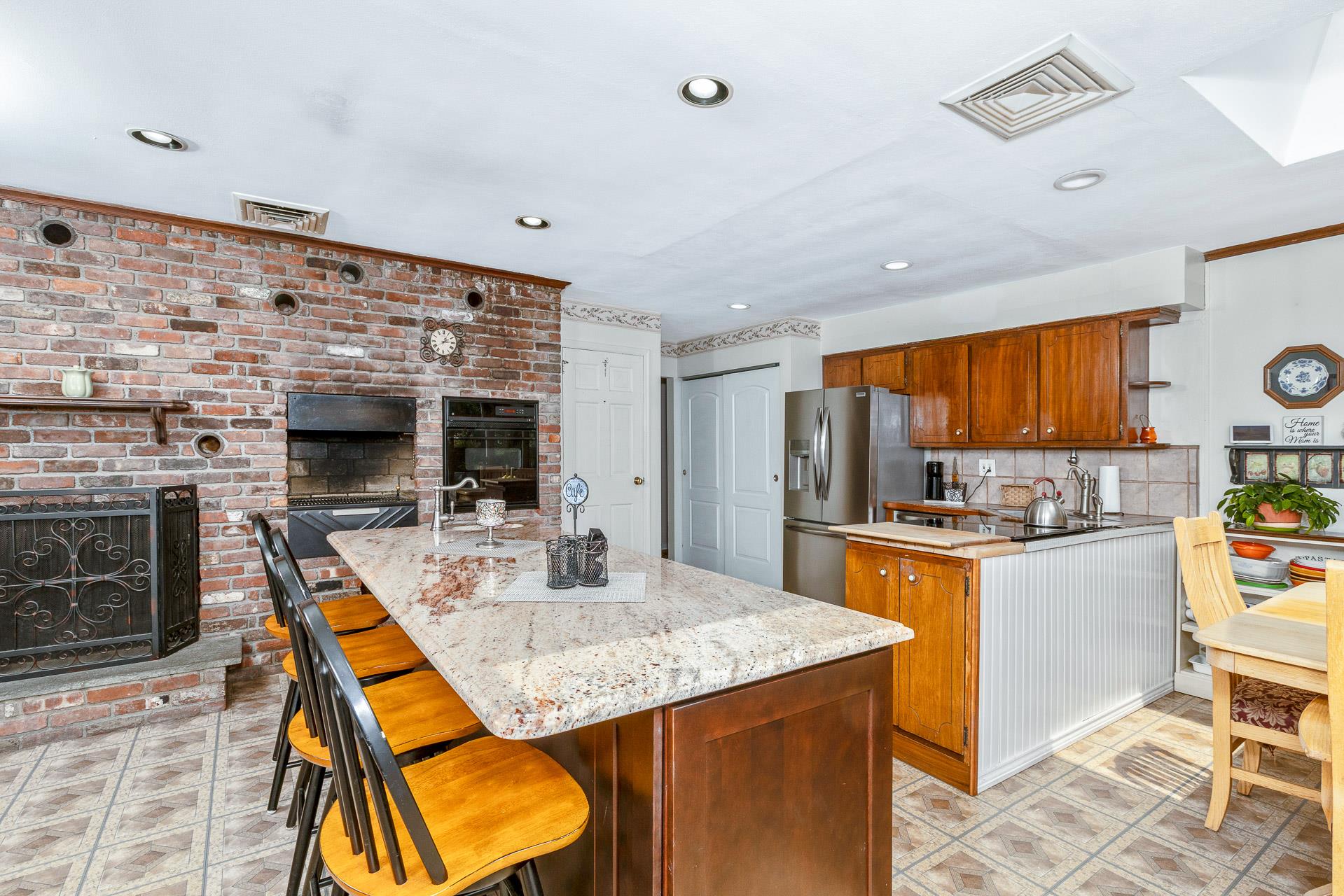118 Harbor Road, Saint James, NY 11780