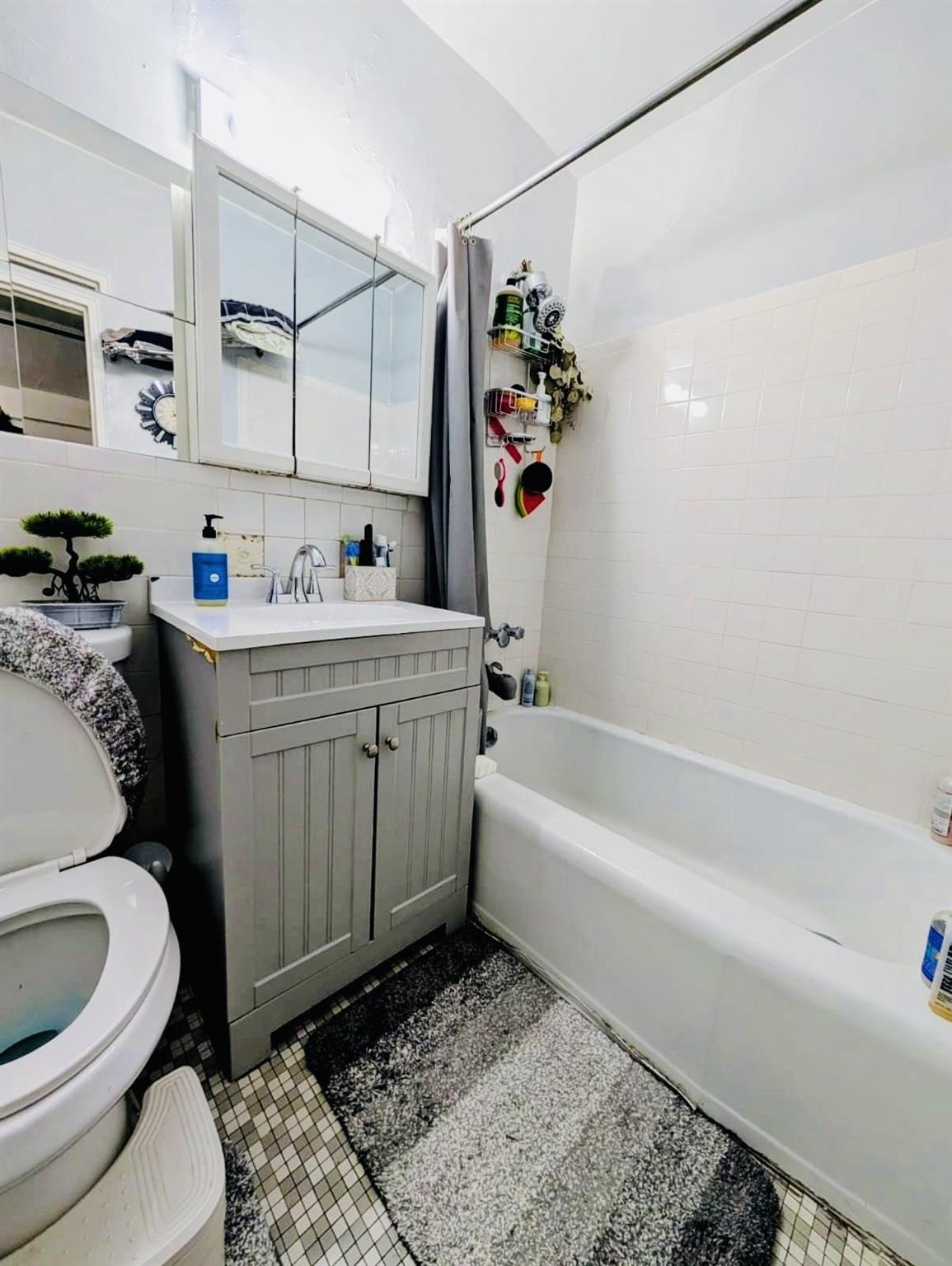 89-15 PARSON Boulevard # W-P, Jamaica, NY 11432