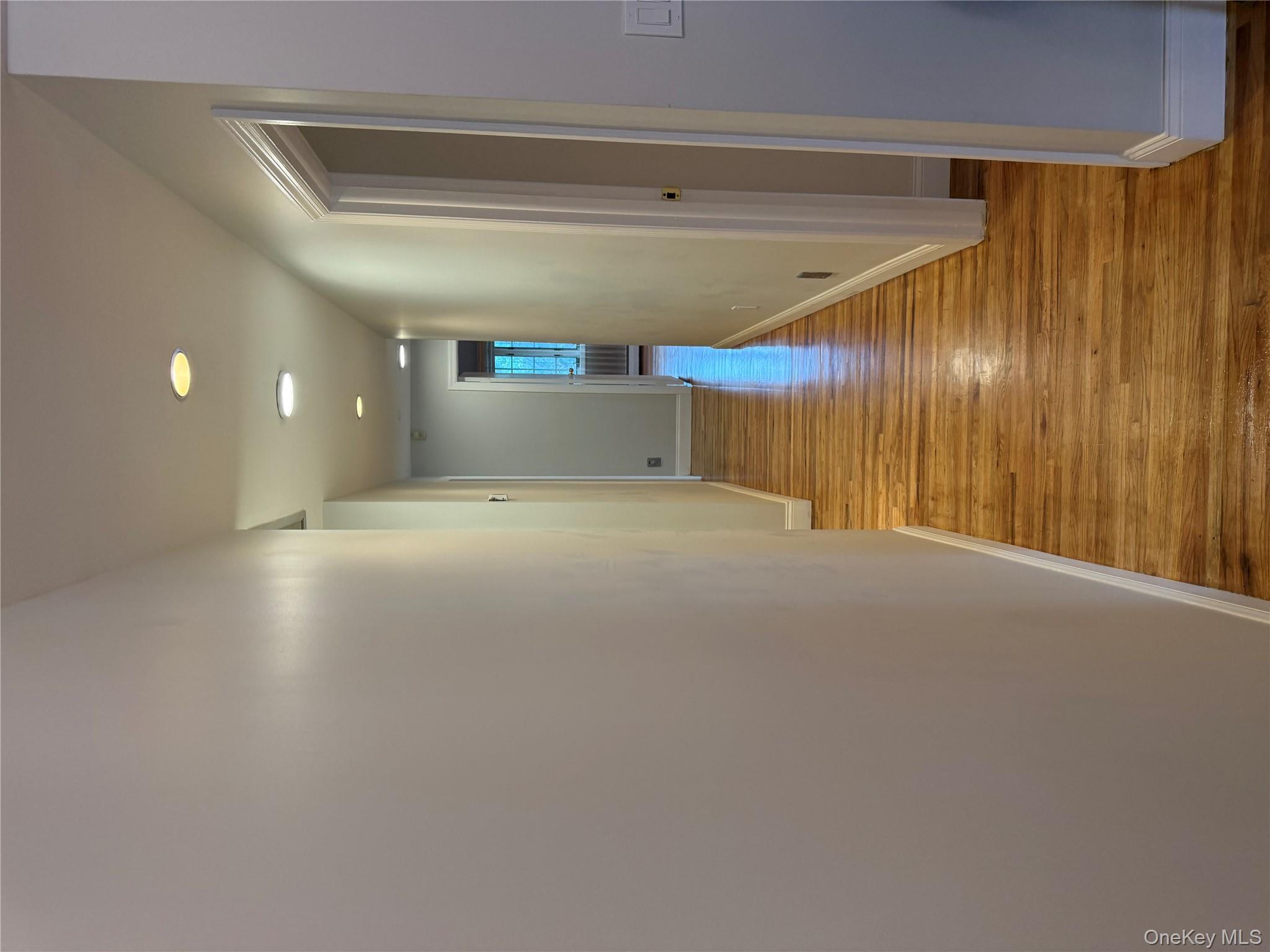 30 Dogwood Road # PVT HOUSE, Albertson, NY 11507