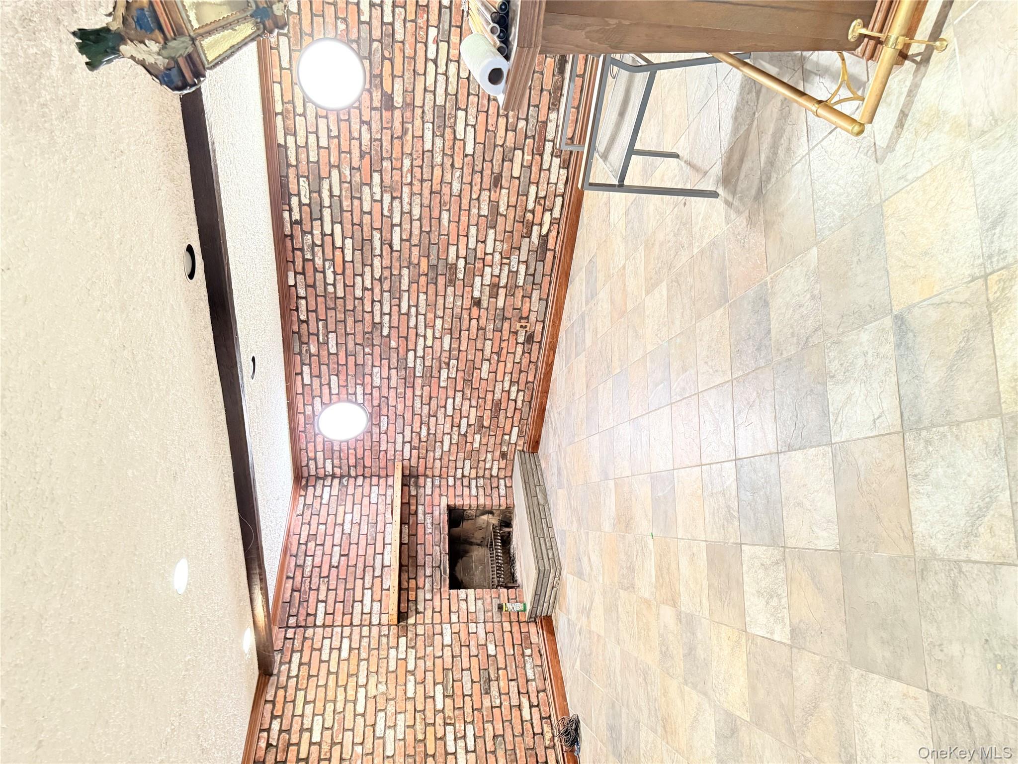 30 Dogwood Road # PVT HOUSE, Albertson, NY 11507