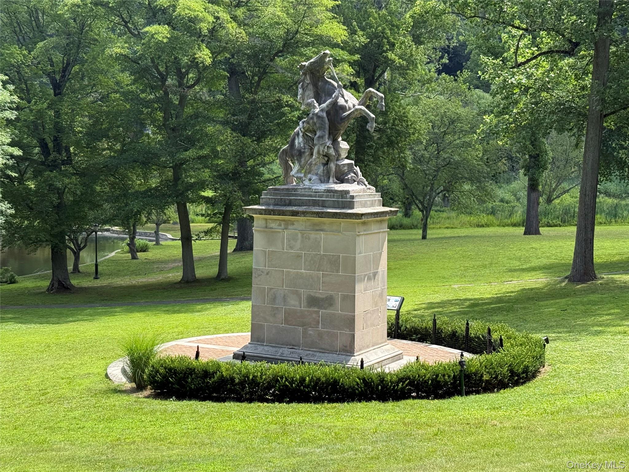 122 Main Street, Roslyn, NY 11576