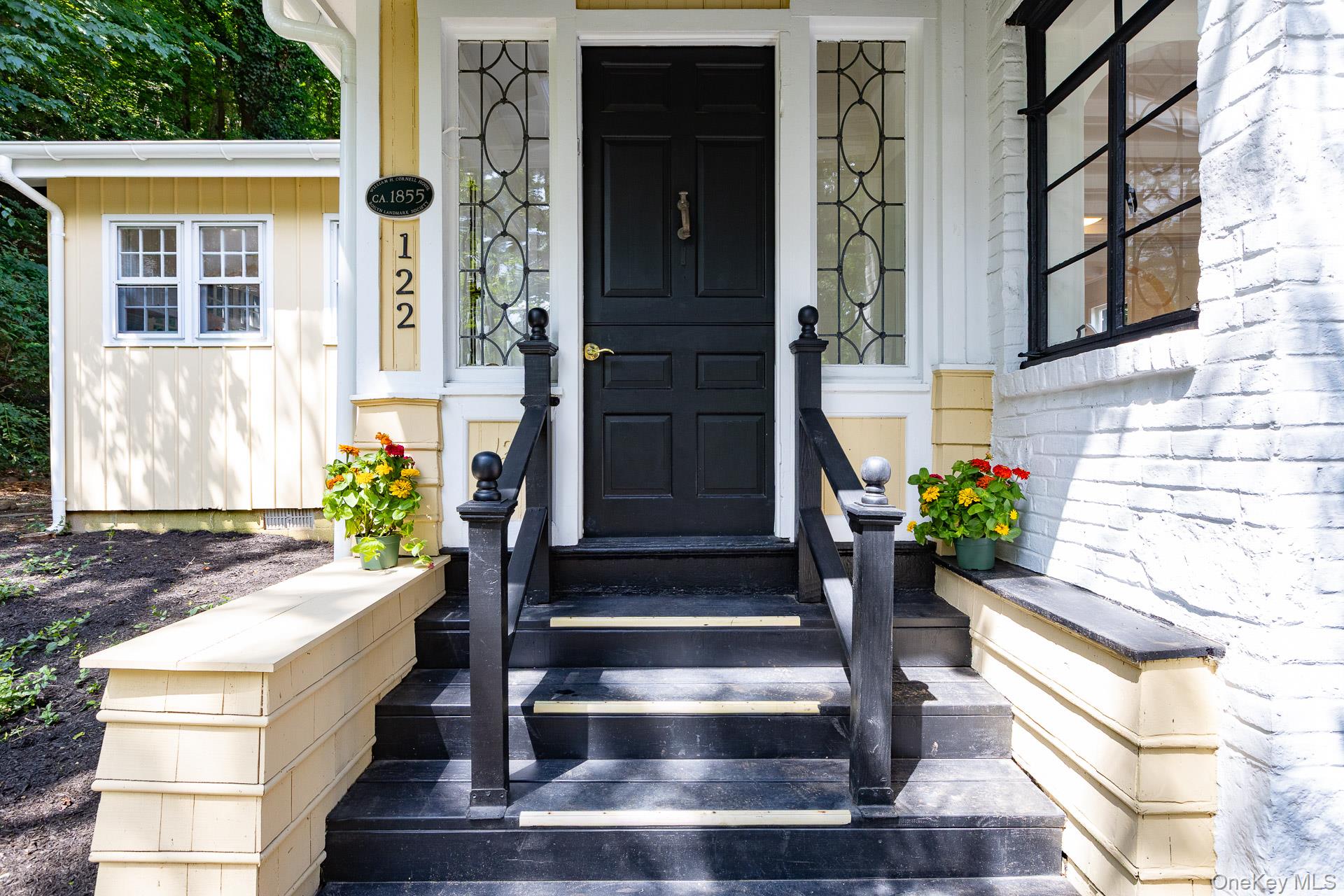 122 Main Street, Roslyn, NY 11576