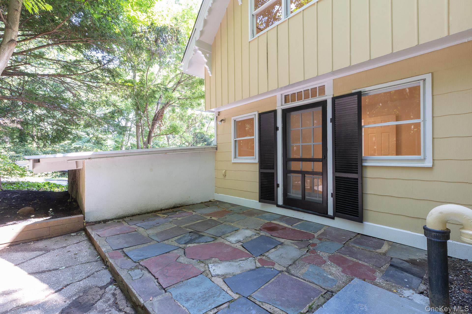 122 Main Street, Roslyn, NY 11576