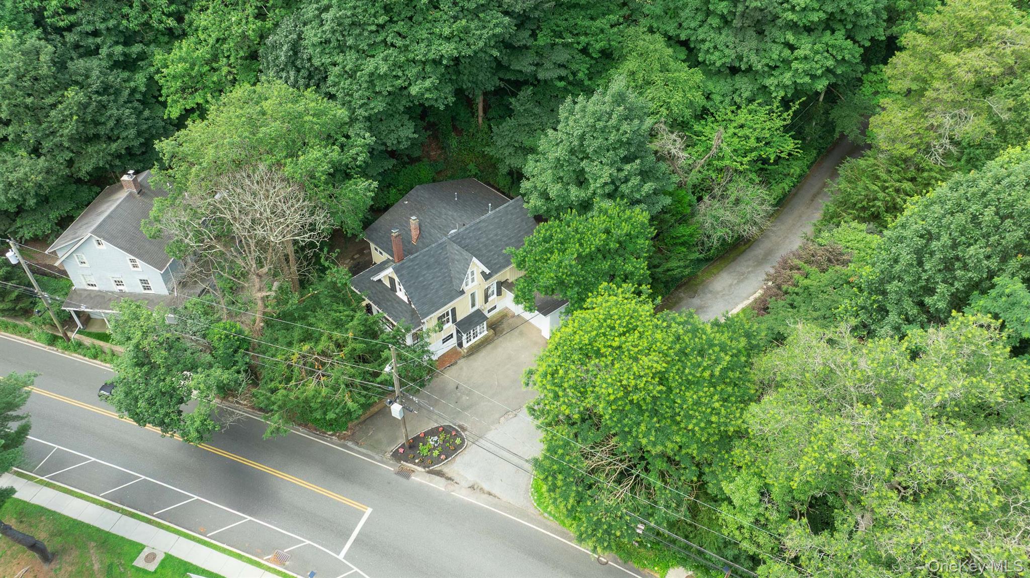 122 Main Street, Roslyn, NY 11576