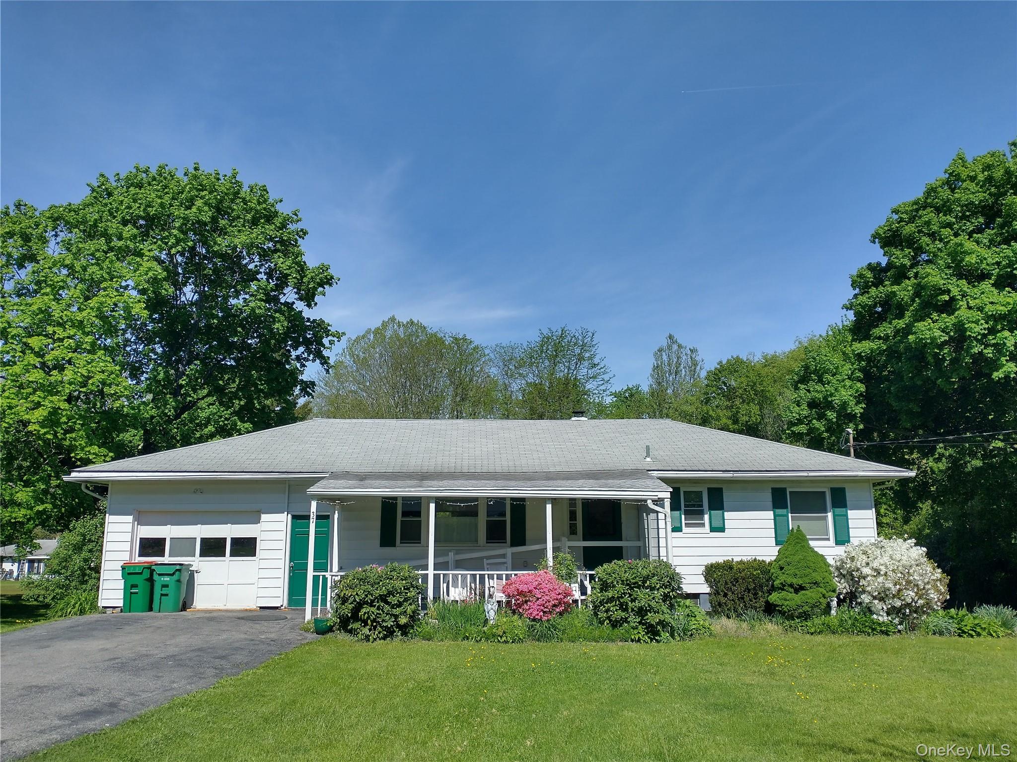 37 Friendly Way, Stormville, NY 12582