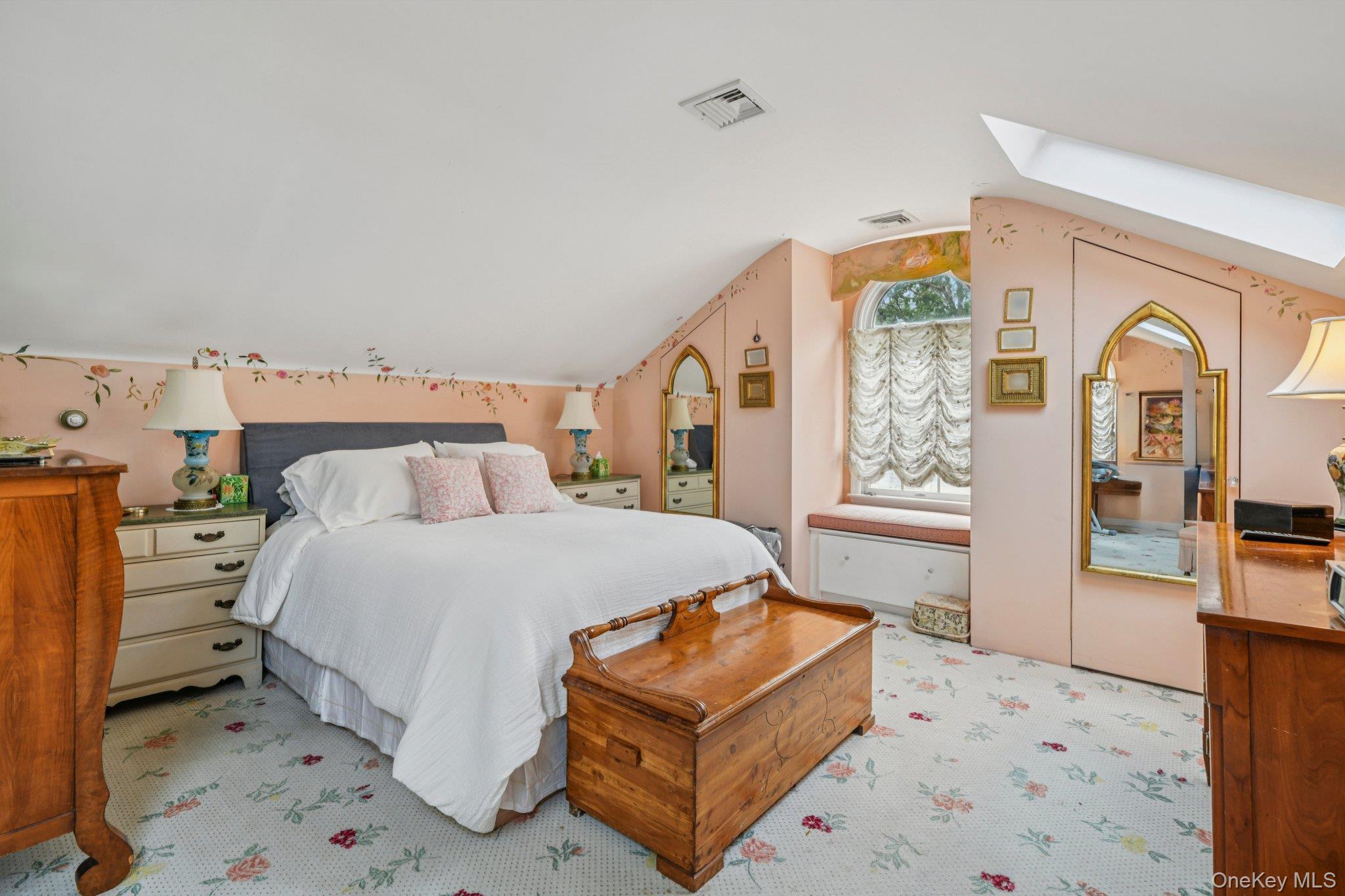 402 N Village Avenue, Rockville Centre, NY 11570