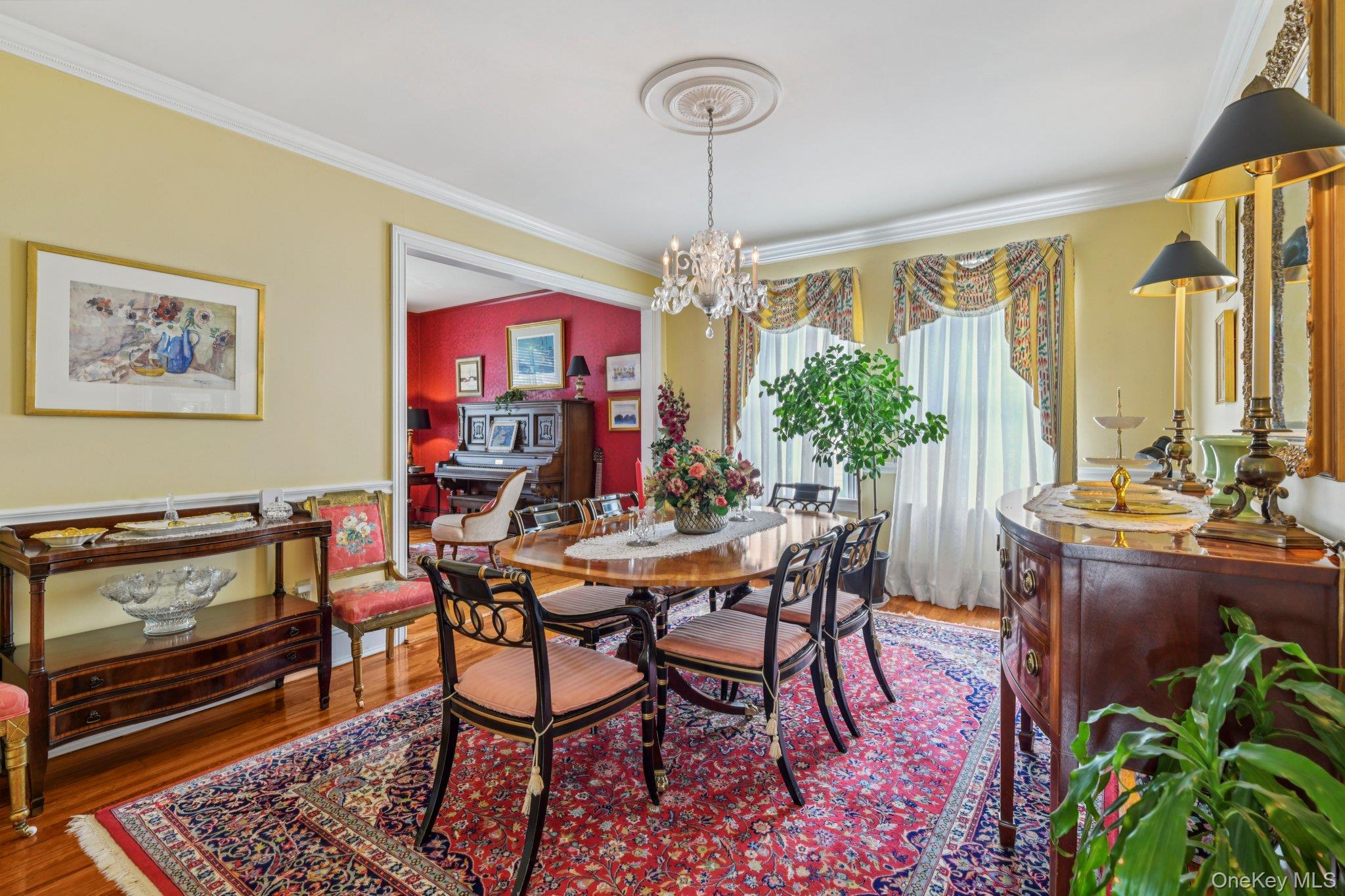 402 N Village Avenue, Rockville Centre, NY 11570