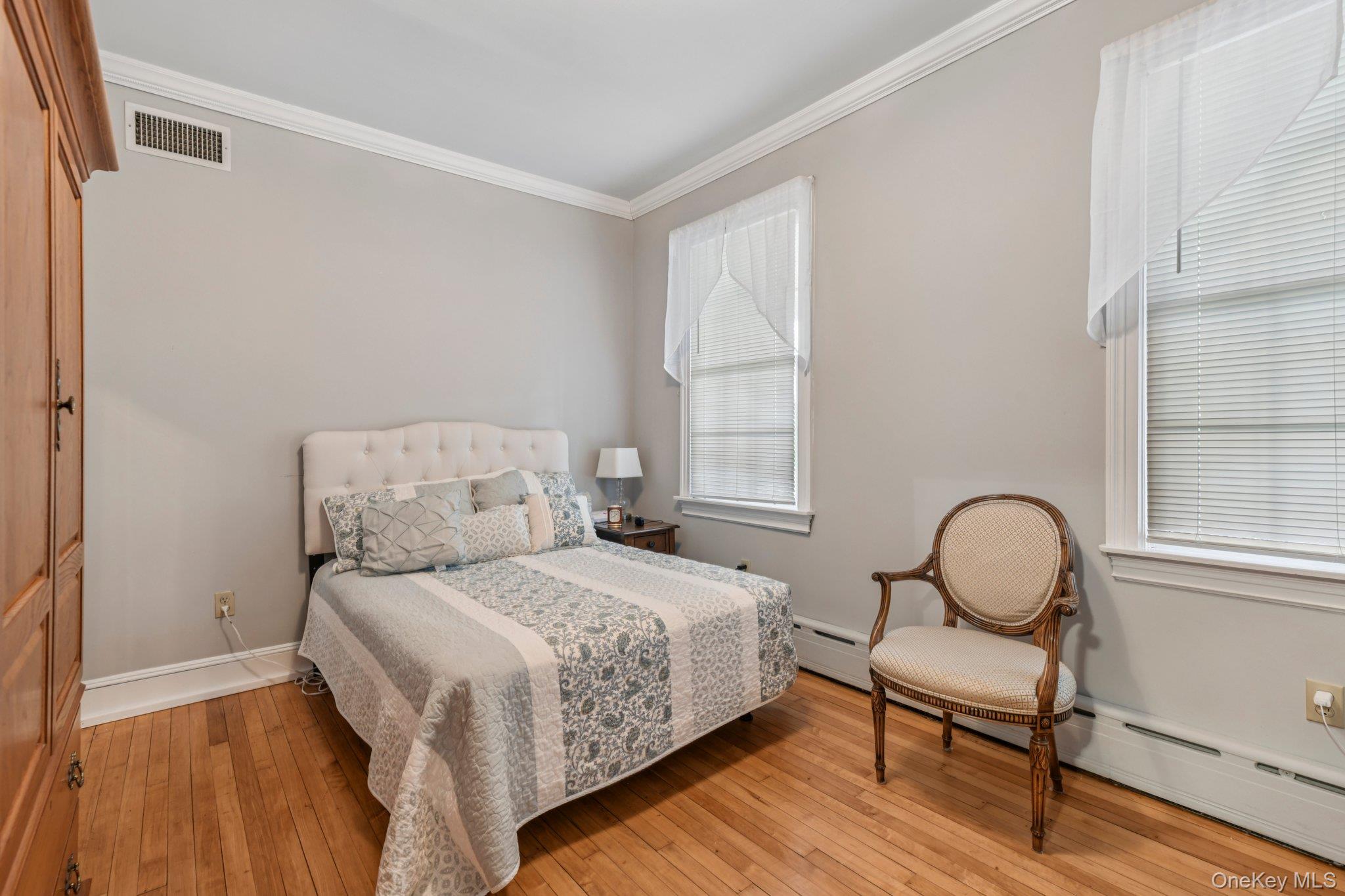 402 N Village Avenue, Rockville Centre, NY 11570